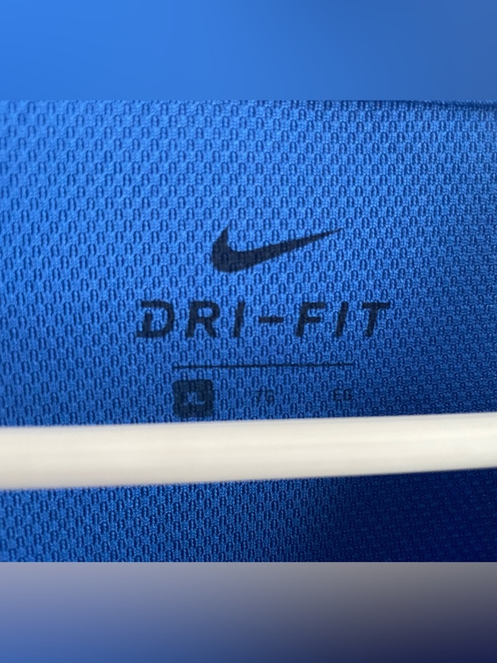 Men’s Nike Blue Dri-FIT Performance Top - Picture 2 of 2